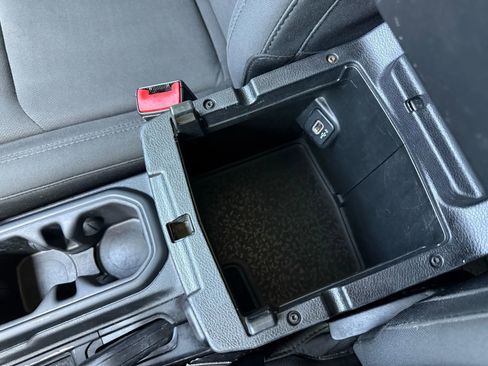 Used 2020 Jeep Wrangler Unlimited Sport S image 28