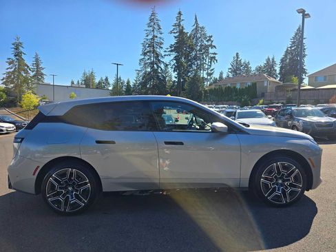 Used 2026 BMW iX xDrive45 AWD/4WD image 2