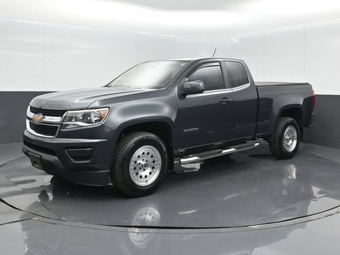 Used 2017 Chevrolet Colorado W/T w/ WT Convenience Package RWD image 1