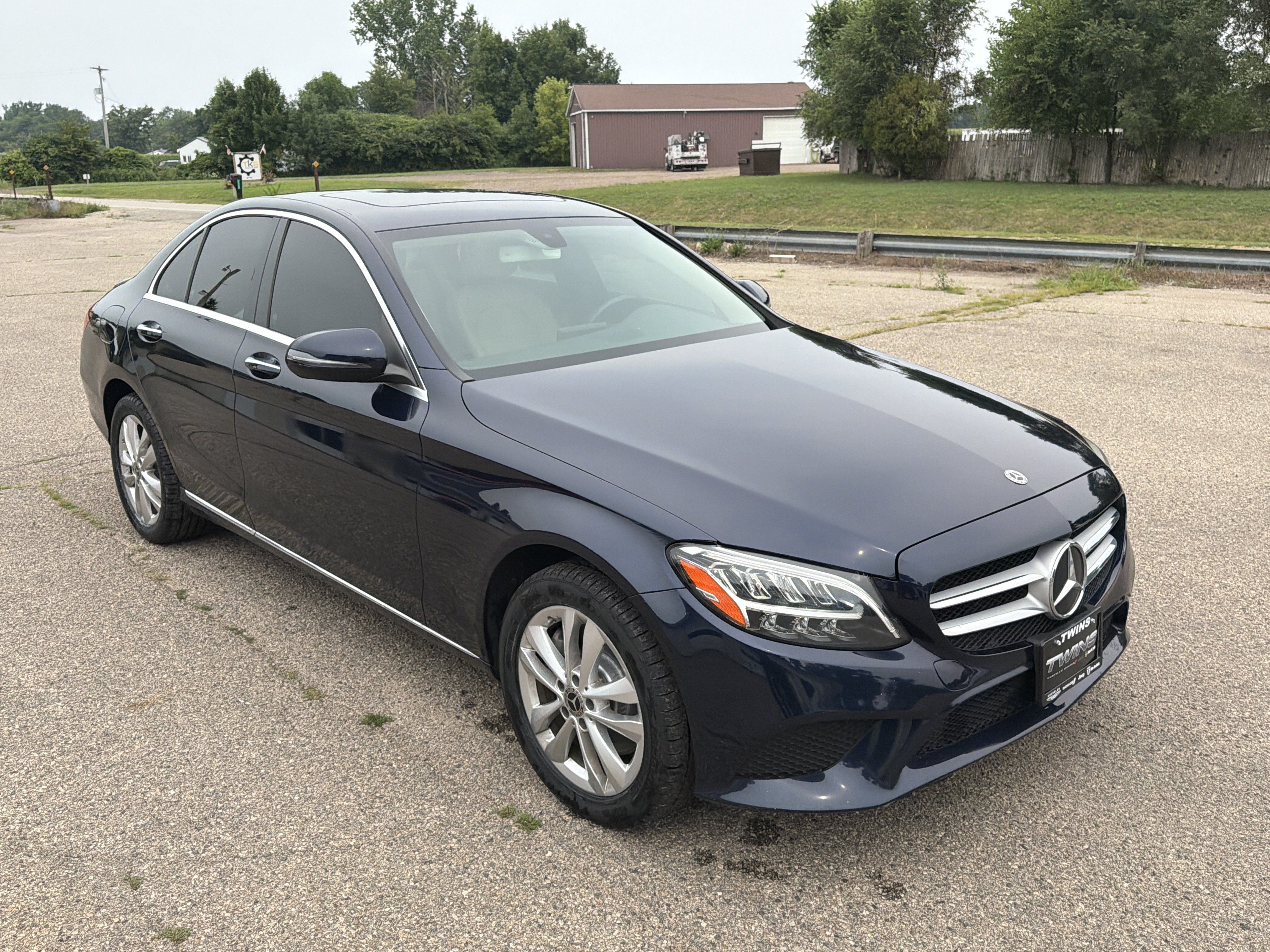 Used 2019 Mercedes-Benz C 300 4MATIC Sedan image 1