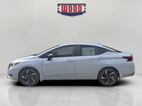 New 2025 Nissan Versa SR w/ Trunk Package image 4