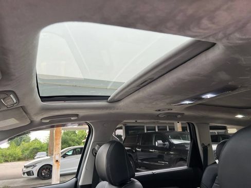Certified 2022 Kia Telluride SX w/ SX Prestige Package AWD/4WD image 8