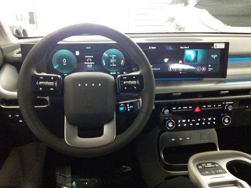 New 2026 Hyundai Ioniq 9 SEL image 4