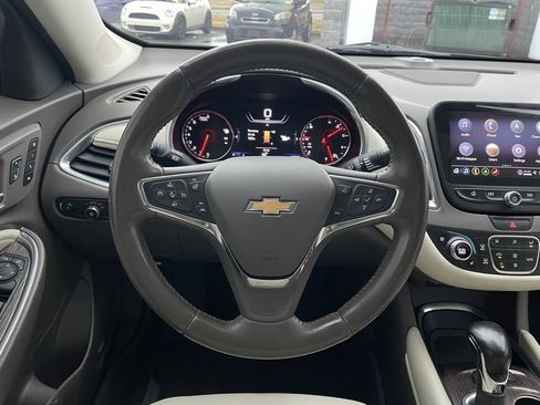 Used 2021 Chevrolet Malibu Premier image 13