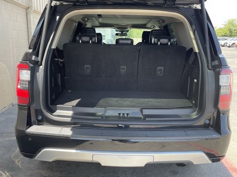 Used 2019 Ford Expedition Platinum RWD image 10