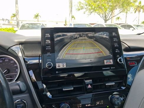 Used 2022 Toyota Camry XLE image 22