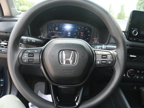 Used 2025 Honda Accord SE image 13