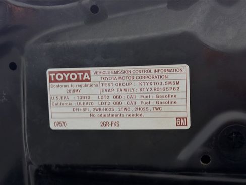 Used 2019 Toyota Highlander SE FWD image 17