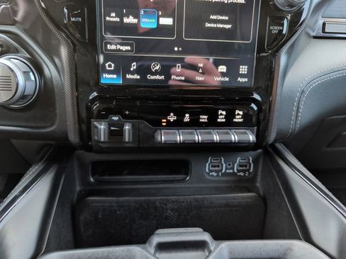 Used 2022 RAM 1500 Limited AWD/4WD image 23