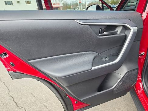 Used 2025 Toyota RAV4 LE AWD/4WD image 23