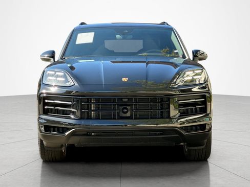 Used 2025 Porsche Cayenne AWD/4WD image 8