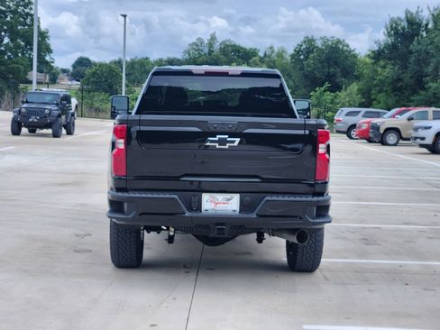 New 2026 Chevrolet Silverado 2500 Custom w/ Custom Value Package AWD/4WD image 8