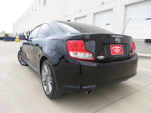 Used 2013 Scion tC FWD image 3