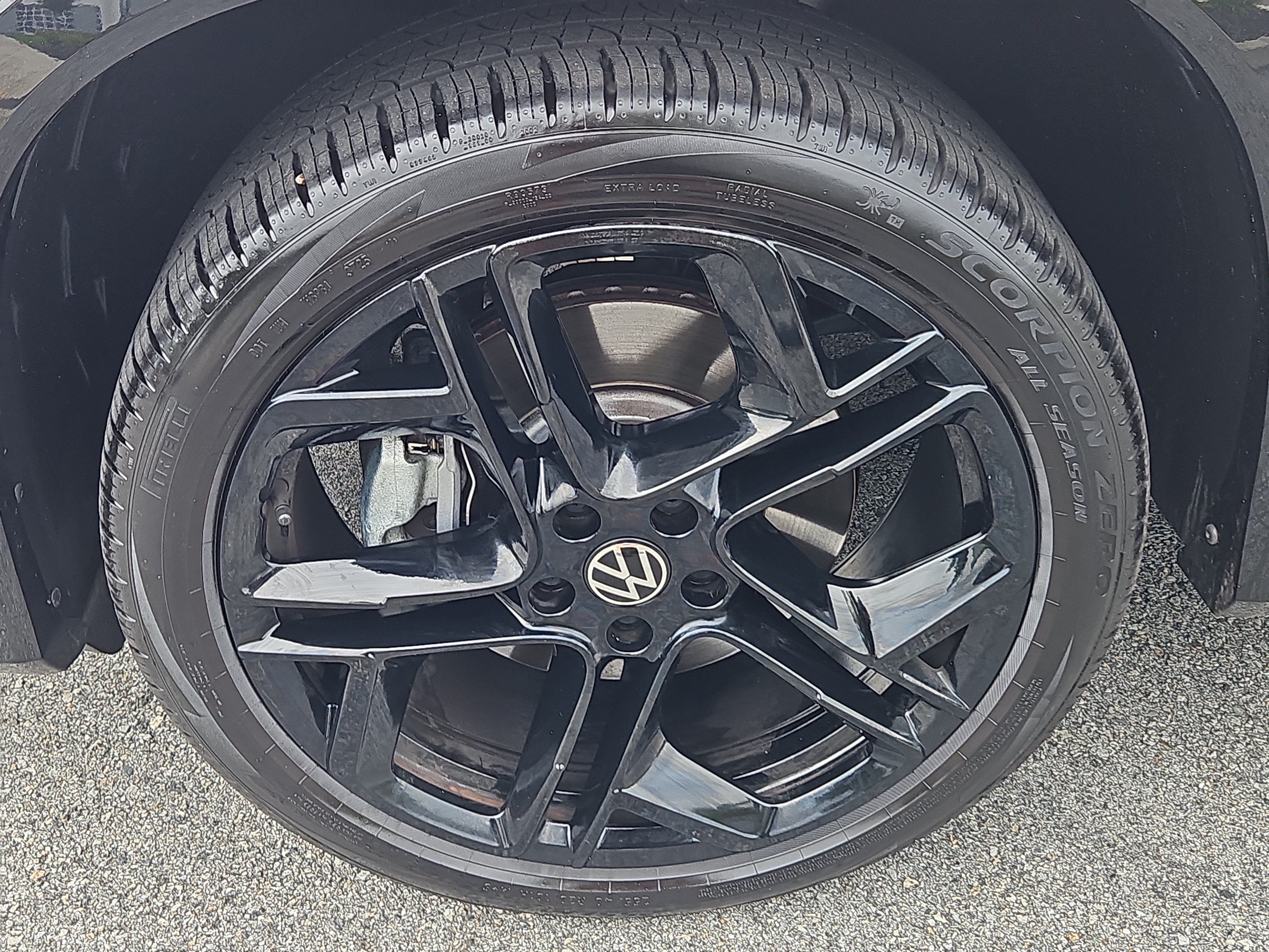 Used 2026 Volkswagen Tiguan SE R-Line AWD/4WD image 4