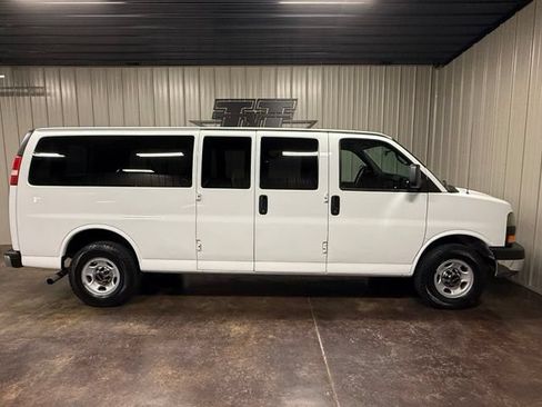 Used 2014 GMC Savana 3500 LT w/ LT Preferred Equipment Group RWD image 7