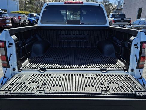 New 2026 Nissan Frontier SV image 9