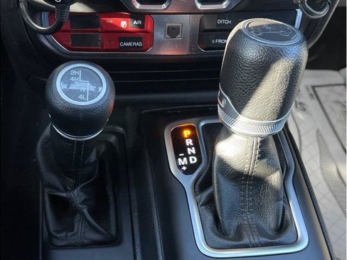 Used 2019 Jeep Wrangler Unlimited Sport S image 20