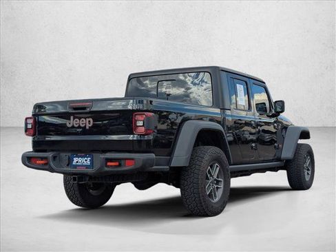 Used 2024 Jeep Gladiator Mojave w/ Technology Group AWD/4WD image 5