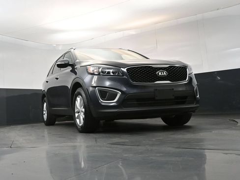 Used 2017 Kia Sorento FWD w/ LX Convenience Package image 25