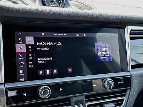 Certified 2023 Porsche Macan S AWD/4WD image 15