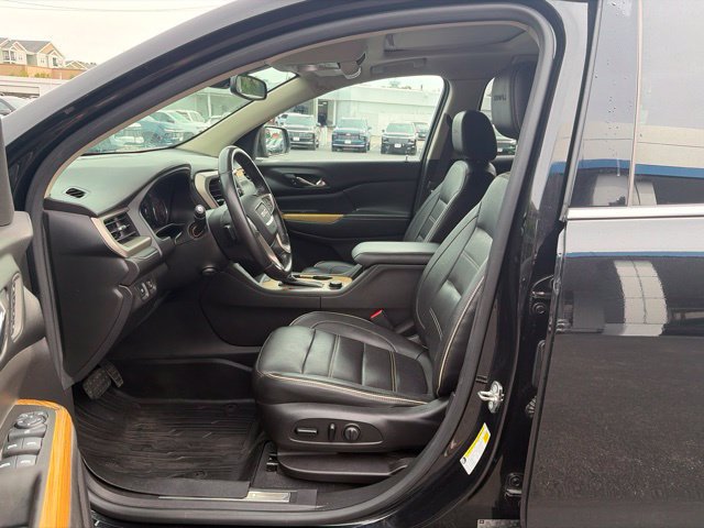 Used 2017 GMC Acadia Denali w/ Technology Package FWD image 13