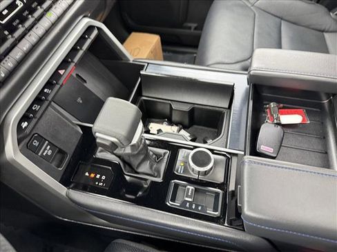 Used 2025 Toyota Sequoia Platinum image 17