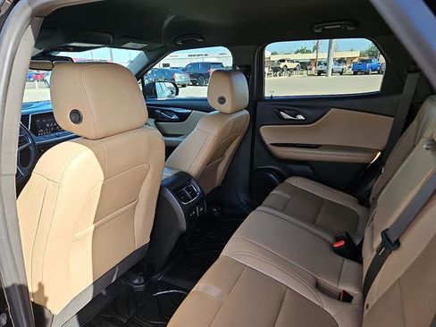 Used 2022 Chevrolet Blazer Premier image 11