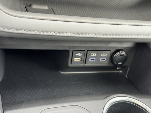 Certified 2022 Toyota Highlander XLE image 19