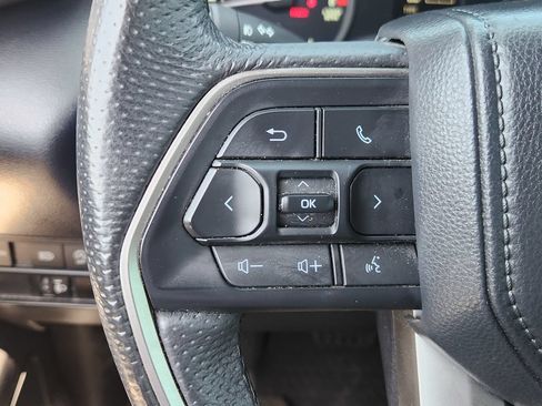 Used 2025 Toyota Tundra SR5 w/ SR5 Premium Package AWD/4WD image 28