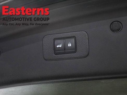 Used 2022 Nissan Armada SV w/ SV Appearance Package image 23