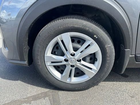 New 2025 Nissan Kicks Play S FWD image 13