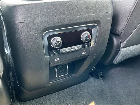 Used 2023 Chevrolet Suburban Premier AWD/4WD image 10