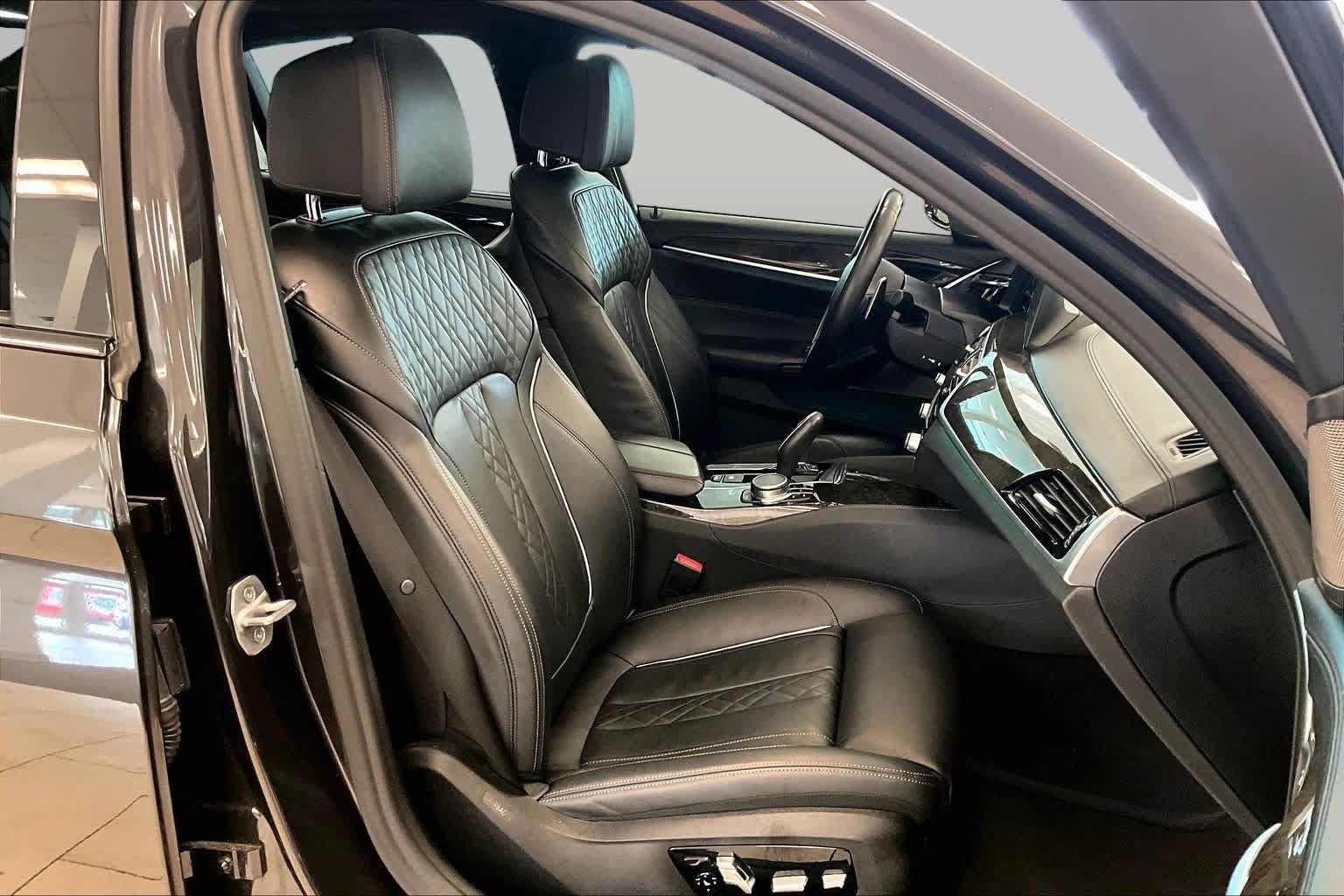 Used 2019 BMW M550i xDrive AWD/4WD image 8