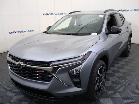 New 2026 Chevrolet Trax RS w/ Driver Confidence Package FWD image 12