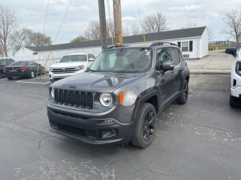 Used 2016 Jeep Renegade Latitude image 10