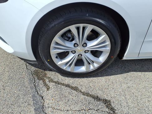 Used 2014 Chevrolet Impala LT FWD image 3
