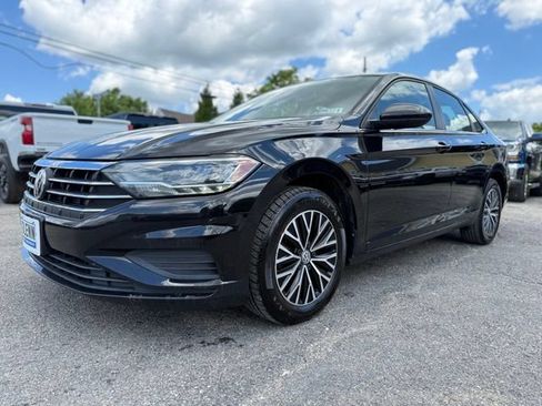 Used 2020 Volkswagen Jetta SE FWD image 2