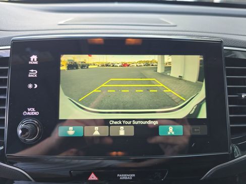 Used 2022 Honda Pilot Touring image 18