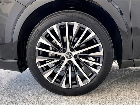 Used 2024 Lexus RX 350 Premium w/ Accessory Package (Z1) image 11