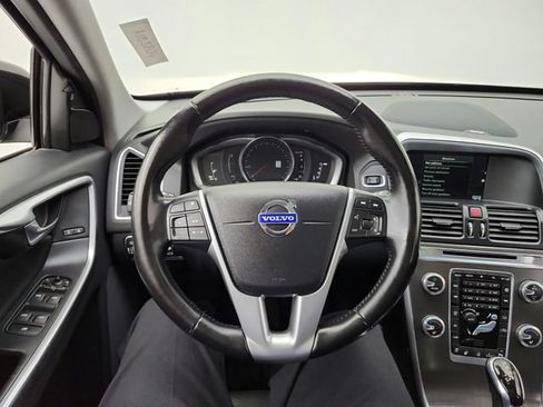 Used 2015 Volvo XC60 T5 Platinum w/ Protection Package AWD/4WD image 33