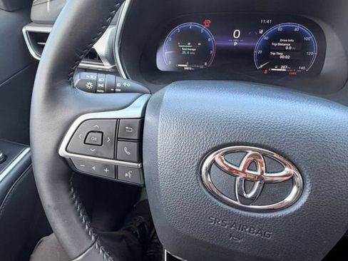 Used 2024 Toyota Highlander Platinum AWD/4WD image 20