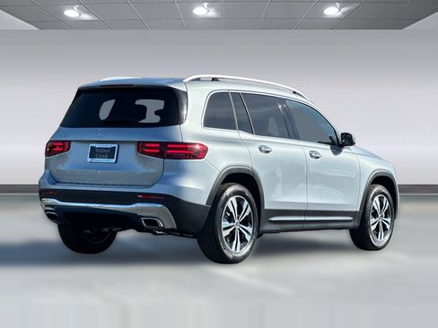 Used 2026 Mercedes-Benz GLB 250 image 8