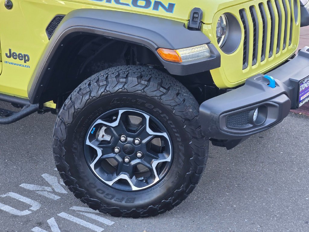 Used 2023 Jeep Wrangler Unlimited Rubicon 4xe w/ Cold Weather Group AWD/4WD image 9