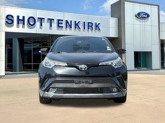 Used 2018 Toyota C-HR XLE FWD video 2