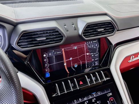 Used 2020 Lamborghini Urus AWD/4WD image 19