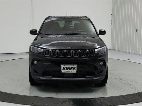 New 2026 Jeep Compass Latitude image 2