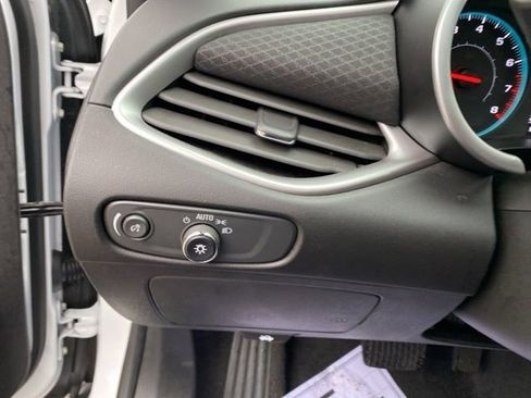 Used 2025 Chevrolet Malibu LT image 20