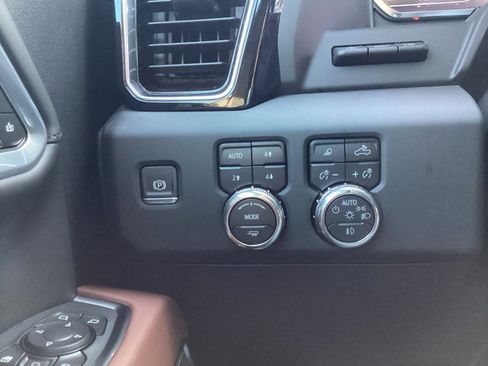 New 2025 GMC Sierra 2500 Denali Ultimate image 26