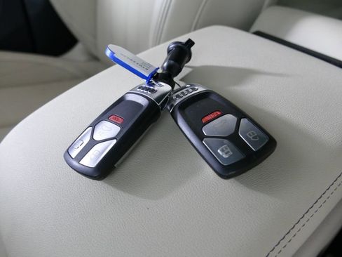 Used 2022 Audi Q5 2.0T Prestige AWD/4WD image 23