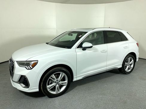 Used 2020 Audi Q3 2.0T Premium Plus w/ Premium Plus Package image 25